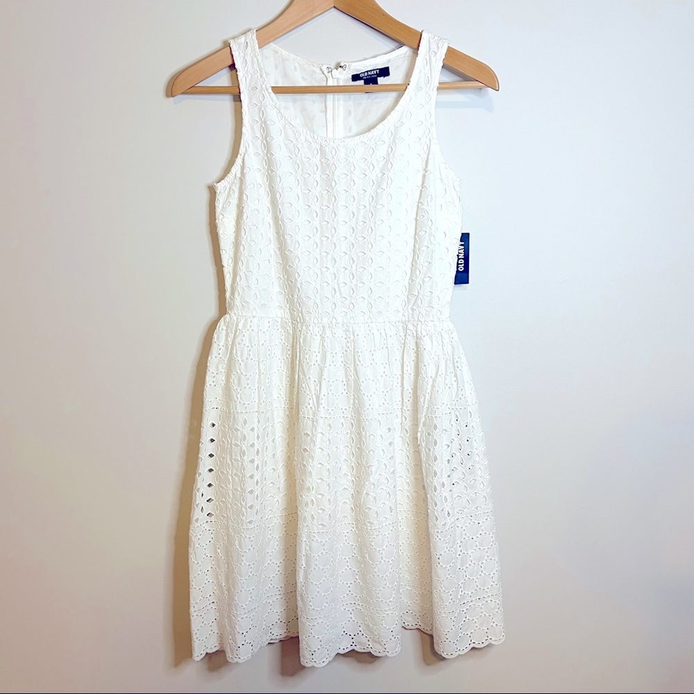 Old Navy Eyelet Lace Dress size 0